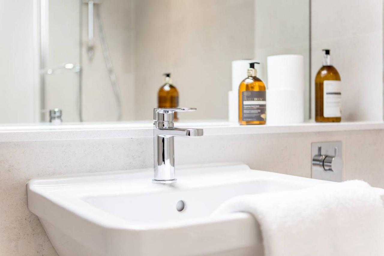 Altido Quiet City Centre Spacious Apartment Edinburgh Bagian luar foto