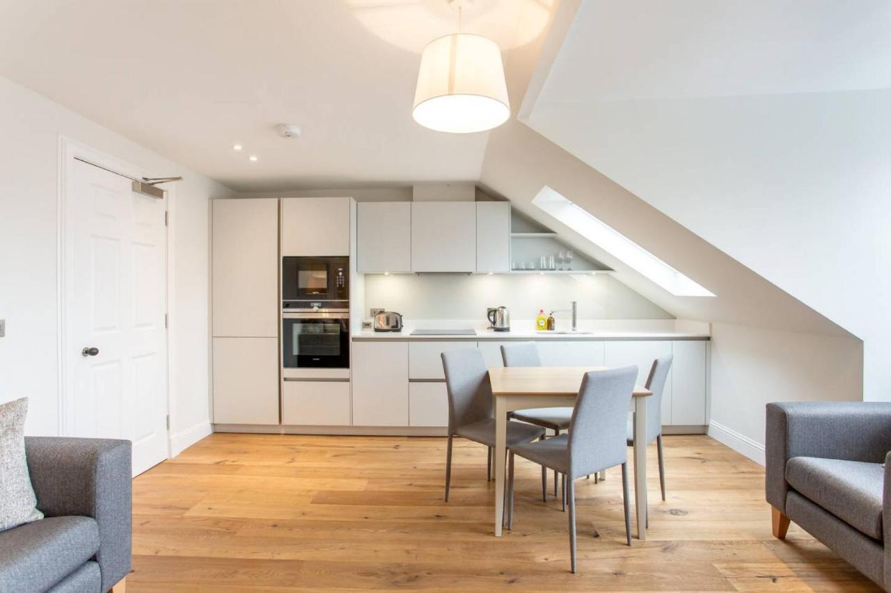 Altido Quiet City Centre Spacious Apartment Edinburgh Bagian luar foto